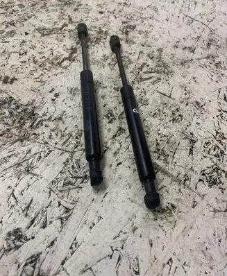 BMW X3 E83 Front bonnet/hood damper/strut