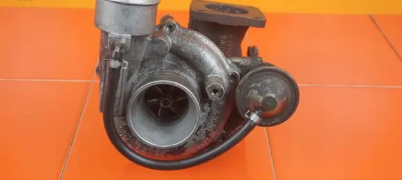 Jeep Cherokee III KJ Turbo 3542096F VM25C