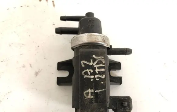Vacuum valve