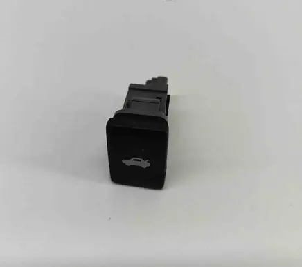 Toyota GT 86 Tailgate/boot open switch button SU00302446