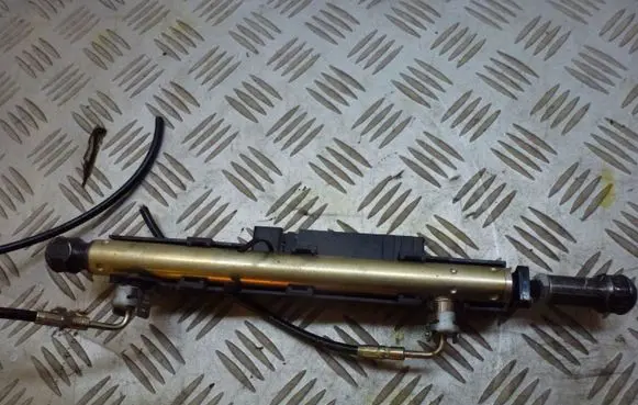 Mercedes-Benz SLK R171 Convertible roof main ram cylinder 1718207610