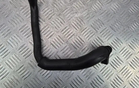 Mercedes-Benz E W211 Breather hose/pipe A6460161781
