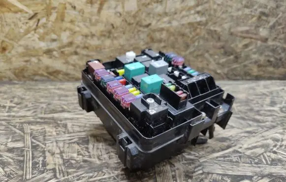 Honda CR-V Fuse module