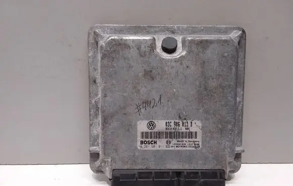Volkswagen Polo Engine control unit/module 03C906013B 0261S01011