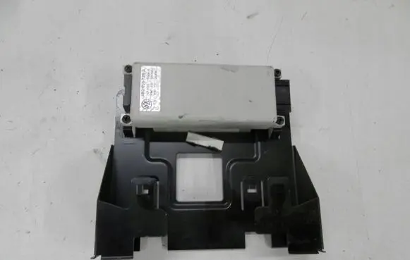 Volkswagen PASSAT B5.5 Central body control module 3B0035729A