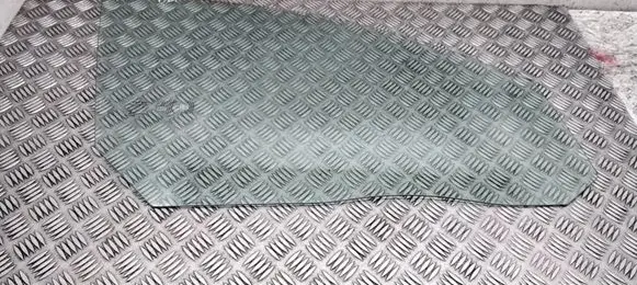 Volvo V70 Front door window glass four-door 43R001026
