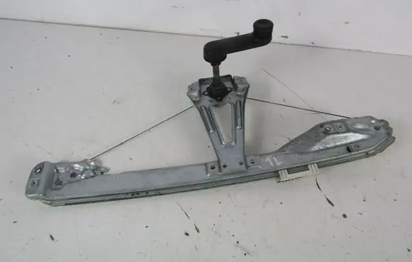 Renault Clio III Rear door manual window regulator 8200291154