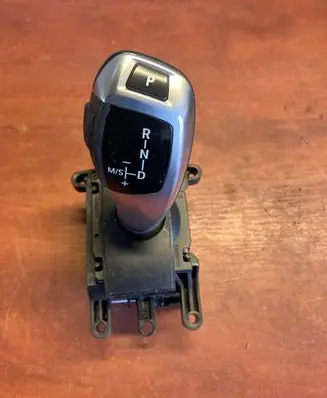 BMW X4 F26 Gear shifter/selector 10049934
