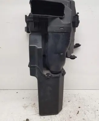 Hyundai ix20 Air filter box 281121P100