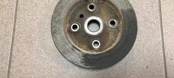 Volvo S40, V40 Crankshaft pulley