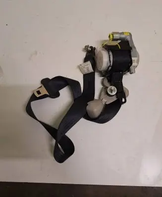 Mazda 2 Front seatbelt B0A550027 20080516 CK03621