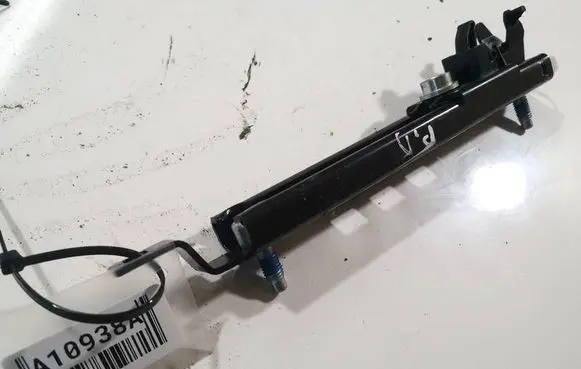 Opel Zafira B Seat belt adjustment rail 13166032 330803354