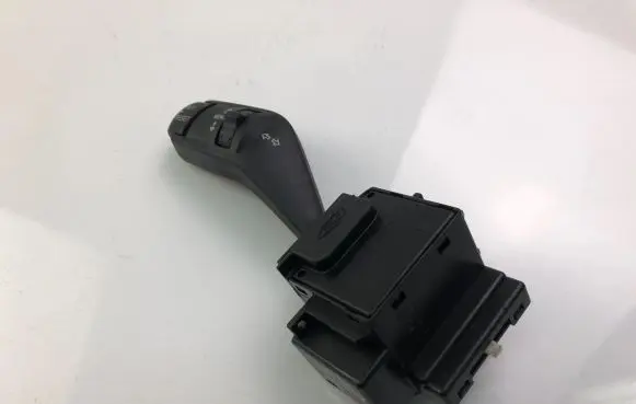Ford Focus Indicator stalk 4M5T13335BD
