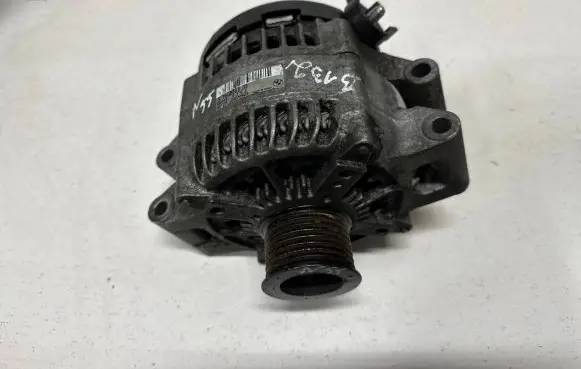 BMW 5 F10 F11 Generator/alternator 7638337