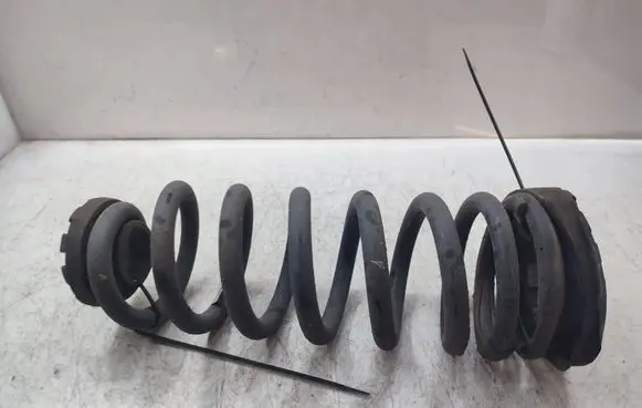 Jaguar XE Rear coil spring 