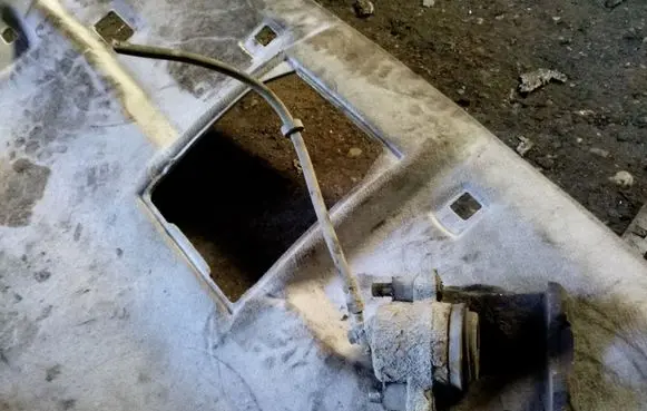 Volkswagen Golf IV Front brake caliper