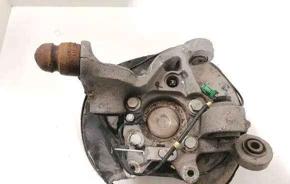 Volvo V70 Rear wheel hub 9200624