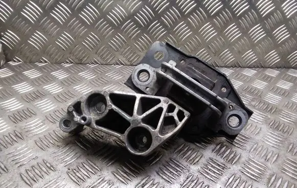 Nissan Qashqai+2 Engine mount bracket F6036100 F6036100F F6036130