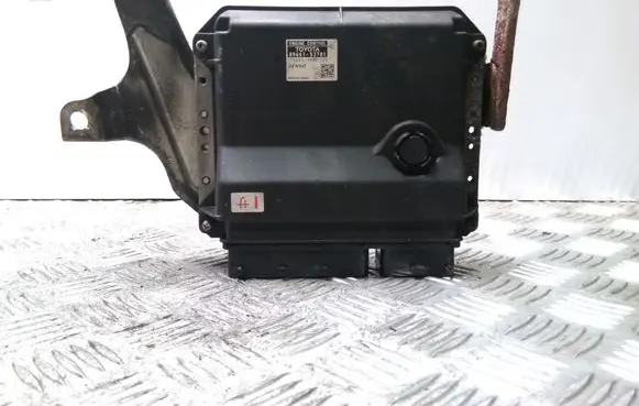 Lexus IS 220D-250-350 Engine control unit/module 8966153701 1758009480