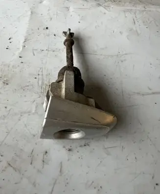 Toyota Land Cruiser (J120) Coupe door lock (next to the handle) 