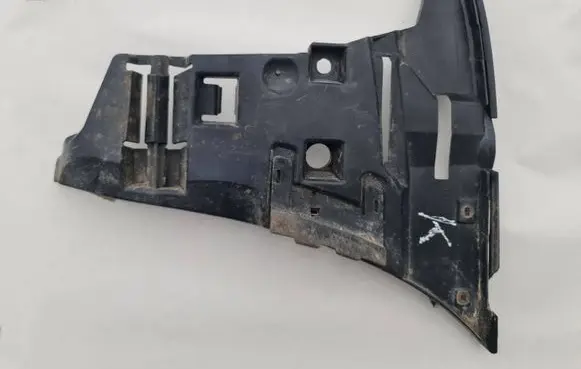 Volvo V70 Front bumper mounting bracket 09190303 2419