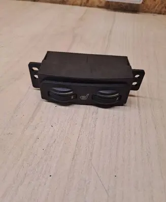 Toyota Avensis T250 Seat heating switch 453417