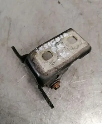 Opel Insignia A Front door upper hinge A046574