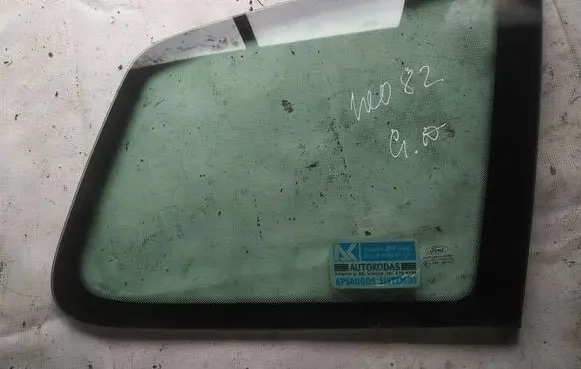 Ford Focus C-MAX Rear side window AS2