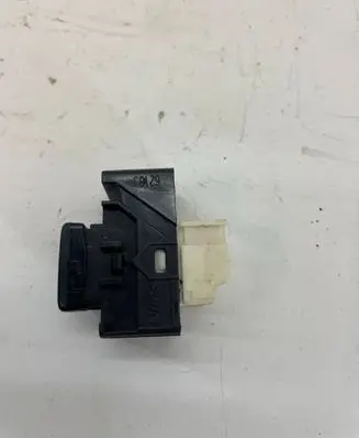 Subaru WRX Central locking switch button 6218J