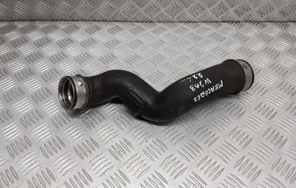 Mercedes-Benz C W203 Intercooler hose/pipe