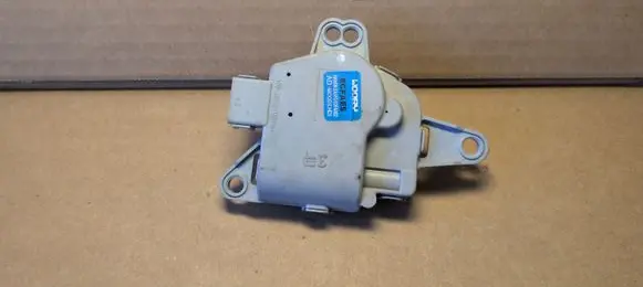 KIA Ceed Air flap motor/actuator EA1F0EDFAA02 RCEAES