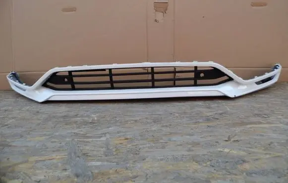 Volvo XC90 Front bumper lip 31663527