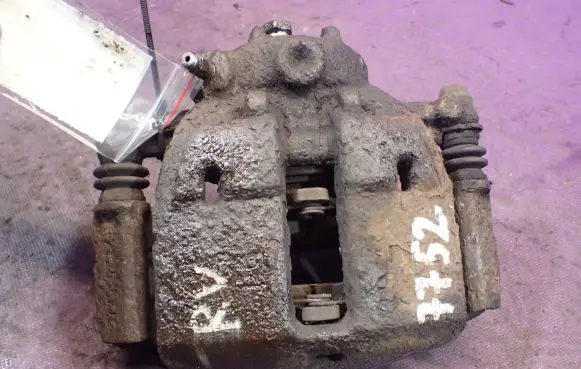 Mitsubishi Colt CZ3 Front brake caliper