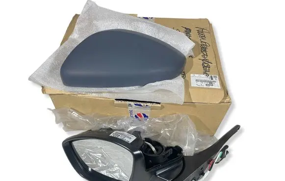 Peugeot 2008 I Front door electric wing mirror 1611240280 5E90116327 232673077