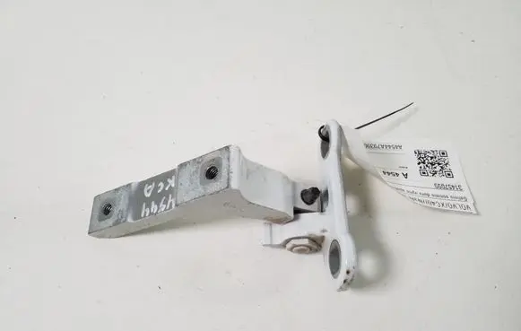 Volvo XC40 Rear door lower hinge 31457099