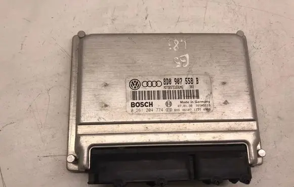 Audi A6 S6 C6 4F Engine control unit/module ECU 8D0907558B 0261204774