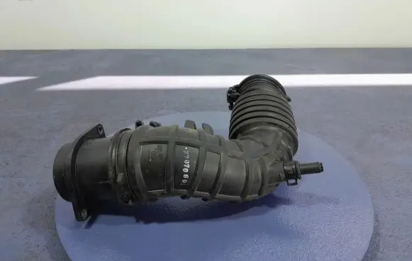 Intake resonator