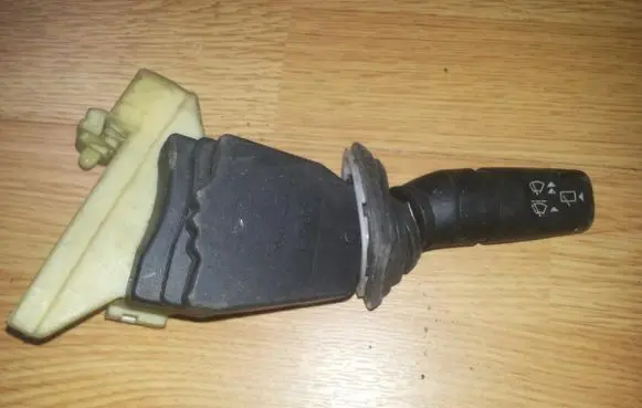 Ford Mondeo MK I Wiper control stalk 94BG17K478CA