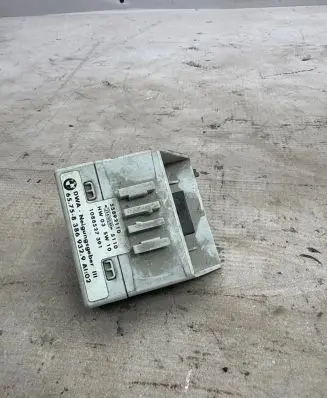 BMW 3 E46 Yaw turn rate sensor 8386932 65758386932 1088527391