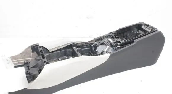 BMW 5 G30 G31 Other center console (tunnel) element 6833971