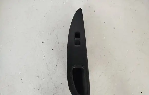 Nissan Primera Electric window control switch 25411AV600 C8DD705N 1133N1