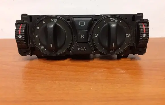 Mercedes-Benz E W210 Interior fan control switch 4858 2108302085