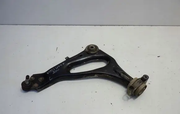 Mercedes-Benz Vito Viano W447 Front lower control arm/wishbone A4473303400