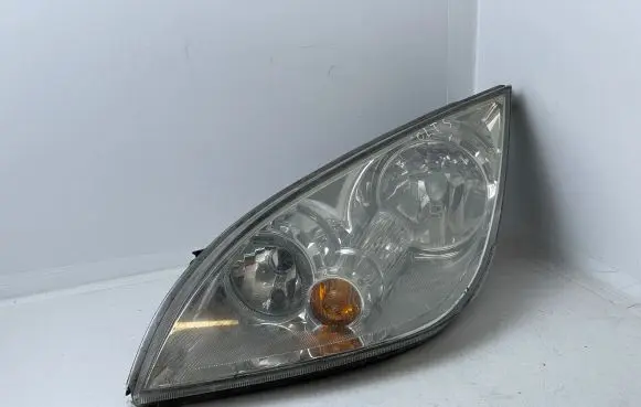 Mitsubishi Colt Headlight/headlamp 1305235843