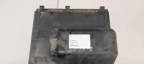 Volkswagen II LT Air filter box 2d0129607e 2d0129620b