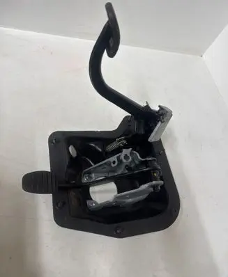 Opel Vivaro Pedal assembly 8200513340 93857572