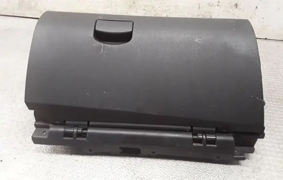 Subaru Legacy Glove box set 66208AJ010