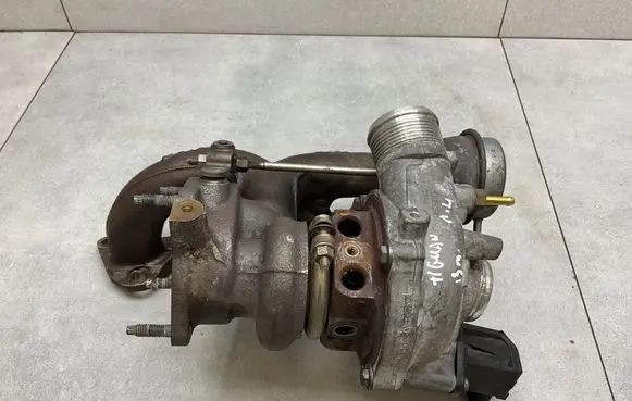 Volkswagen Tiguan Turbo 03C145702P