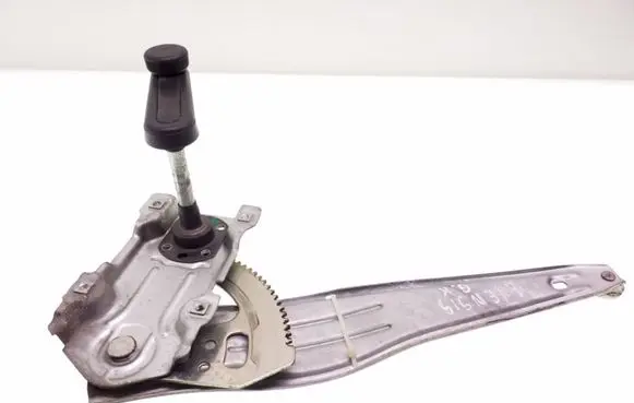 Rear door manual window regulator