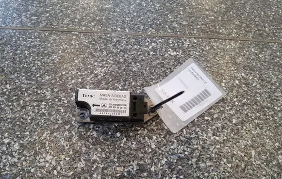 Mercedes-Benz E W211 Airbag deployment crash/impact sensor 0008209926